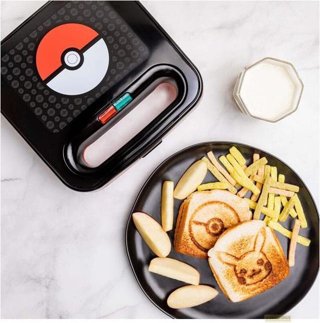 Produktbild Uncanny Brands POKEMON - Pokeball - Appareil à sandwich Panini