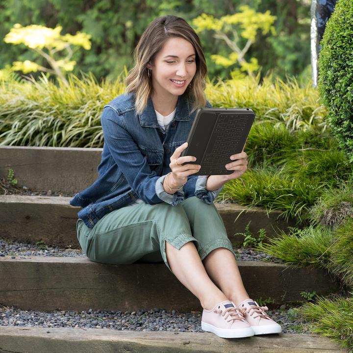 Actual product image Logitech Rugged Folio (FR, iPad 2020 (8. Gen), iPad 2021 (9th Gen), iPad 2019 (7th gene))
