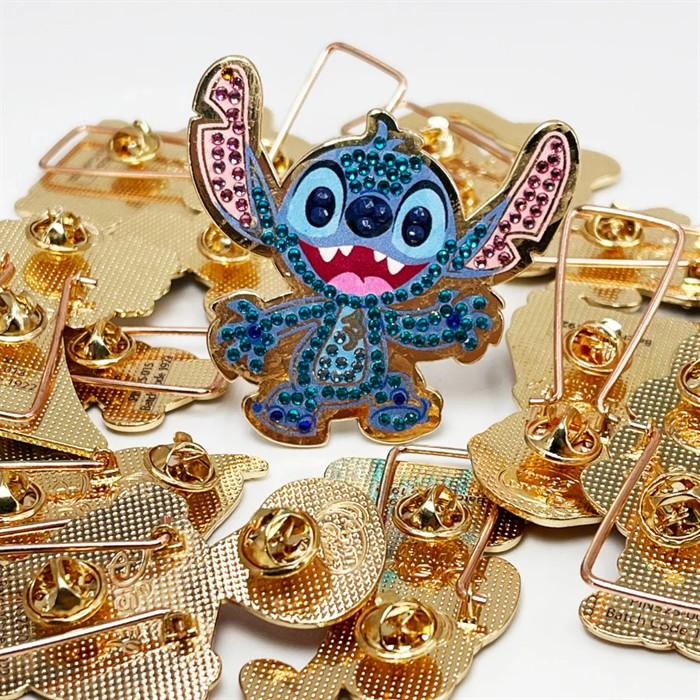 Produktbild Craft Buddy Crystal Art Pin Badge Blind Bag einzeln