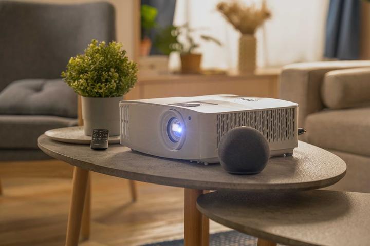 Actual product image Optoma UHD55 (UHD, 3600 lm, 1.21 - 1.59:1)