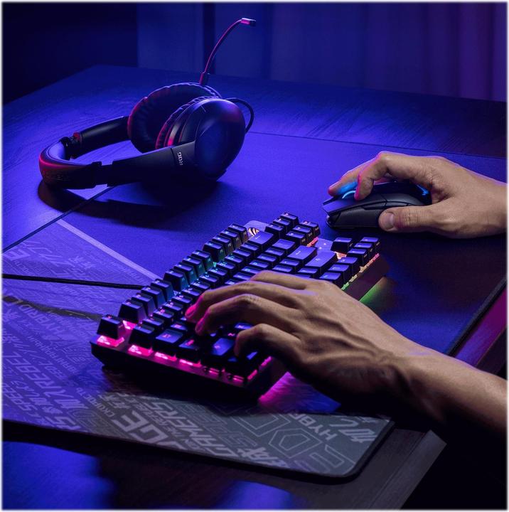 Actual product image ASUS ROG Strix Go (Cable)
