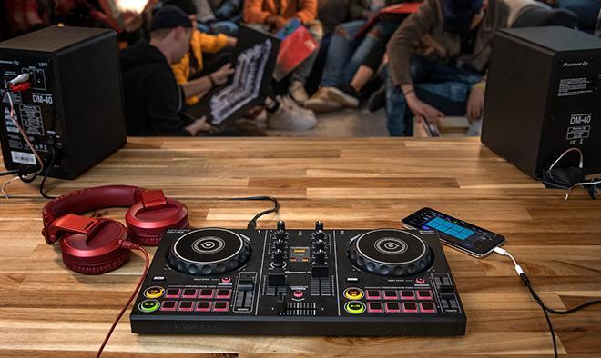 Produktbild Pioneer DJ DDJ-200
