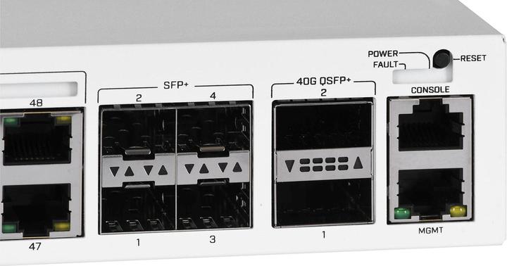 Produktbild MikroTik CRS354-48P-4S+2Q+RM (54 Ports)