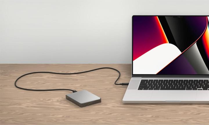 Actual product image Belkin USB C – USB C (1 m, USB 4.0, 100 W)