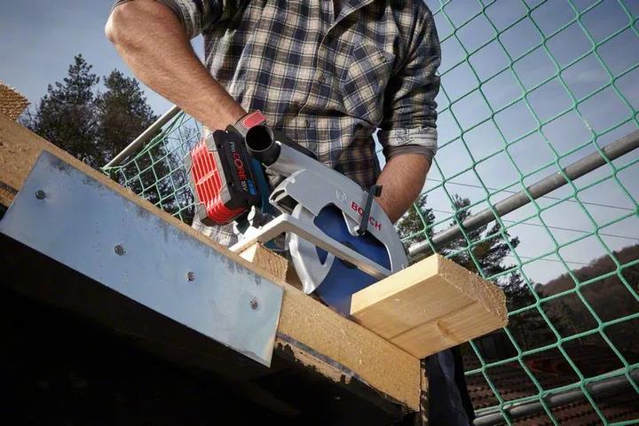 Produktbild Bosch Professional GKS 18V-68 GC