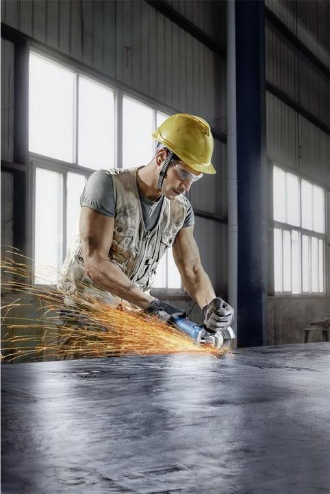 Actual product image Bosch Professional Angle grinder GWS 880 (125 mm)