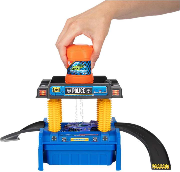 Actual product image Toi-Toys Turbo Racers car wash garage with colour-changing car