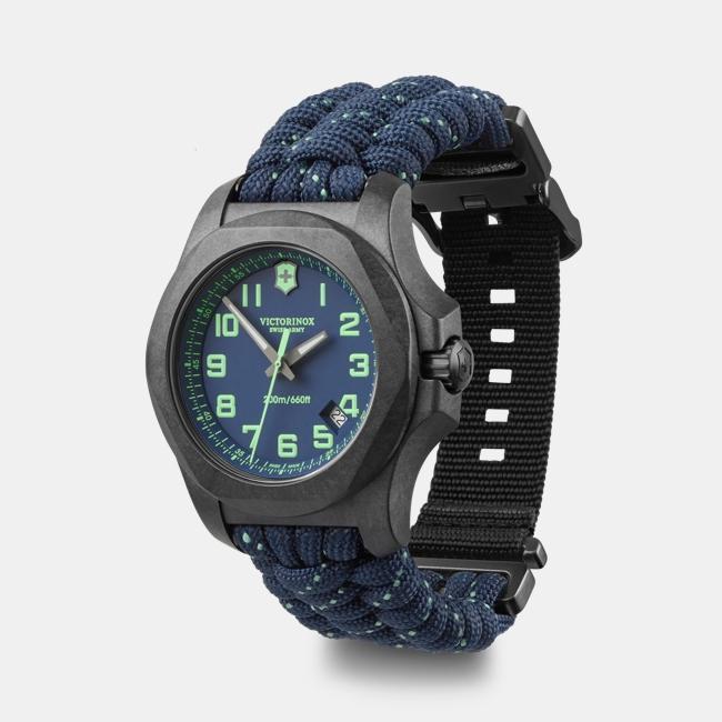 Produktbild Victorinox I.n.o.x. Carbon (Analoguhr, Swiss Made, 43 mm)