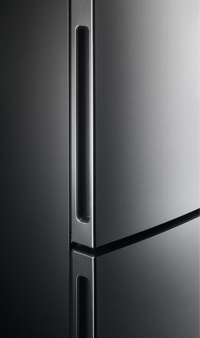 Actual product image AEG RCB 632 E 4 MM stainless steel (331 l)