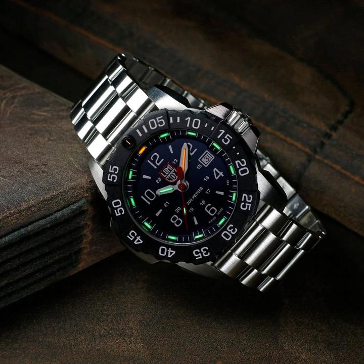 Image du produit Luminox Navy Seal 3250 Series (Montre de plongée, 45 mm)