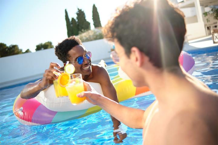 Actual product image Bestway Rainbow Dreams™ 2-Person Inflatable Pool Island 1.75 m x 1.63 m