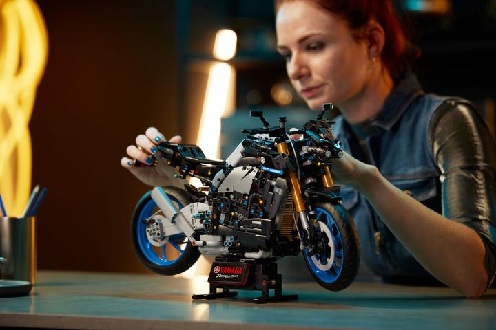 Image du produit LEGO Yamaha MT-10 SP (42159, Technic) (42159, LEGO Technic)