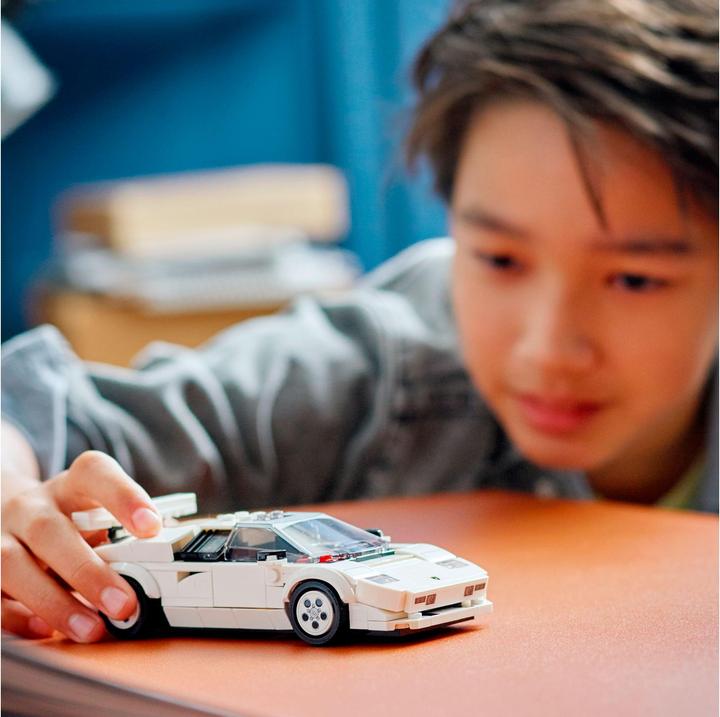 Actual product image LEGO Lamborghini Countach (76908, LEGO Speed Champions)