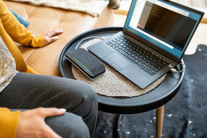 Produktbild Poly HP Sync 10 USB-A USB-C Freisprecheinrichtung, PC, Silber, 0,715 m, IP64, Windows 10, 100 - 7800