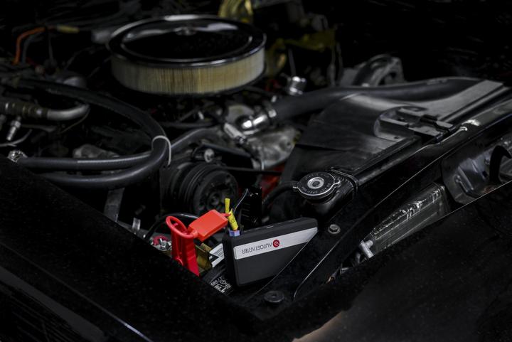 Produktbild Autostarter Diesel+ 800 Portable Batterie Starthilfe (800 A, 20000 mAh)
