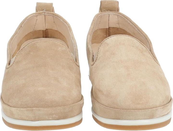 Actual product image Hush Puppies presents a comfortable slip-on shoe made from soft, supple leather. The design of the slip-on shoe (39)