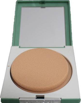 Actual product image Clinique Stay Matte (No. 02 Stay Netural)