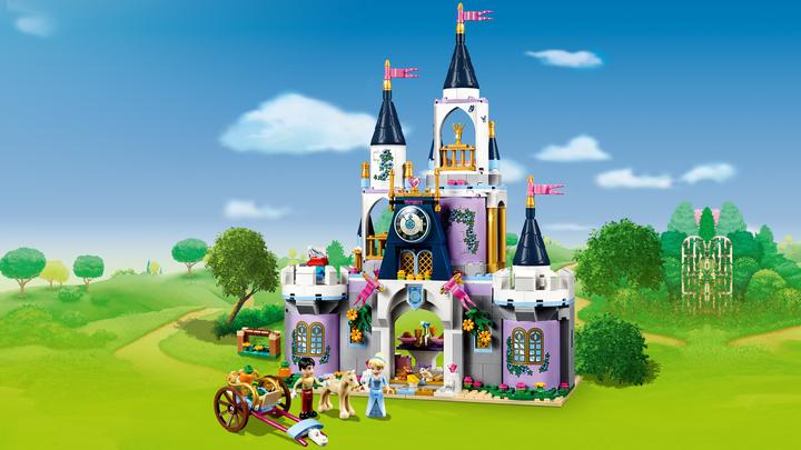 Actual product image LEGO Cinderella's dream castle (41154, LEGO Disney)