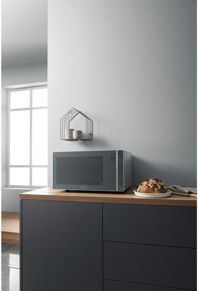 Produktbild Bauknecht MW 304 M, Edles Schwarz (30 l)