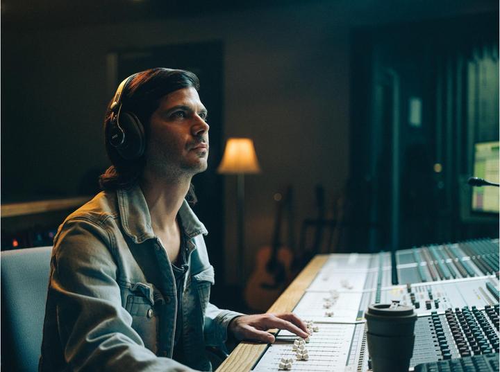 Produktbild AKG K361-BT (keine Geräuschunterdrückung, 24 h, Kabellos)