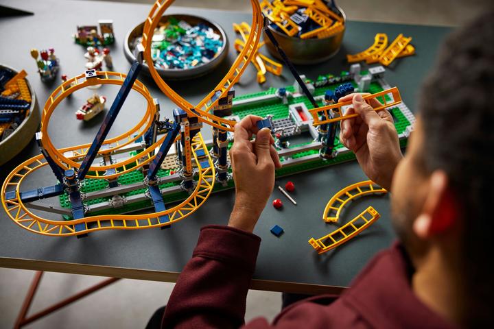 Productafbeelding LEGO Lusvormige achtbaan (10303, LEGO Icons, LEGO Zeldzame Sets)