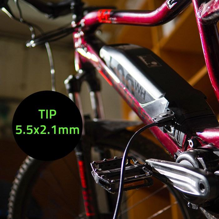 Immagine prodotto Qoltec Ładowarka do baterii roweru elektrycznego 36V | 42V | 2A | 5.5*2.1 (Caricabatterie per biciclette elettriche)