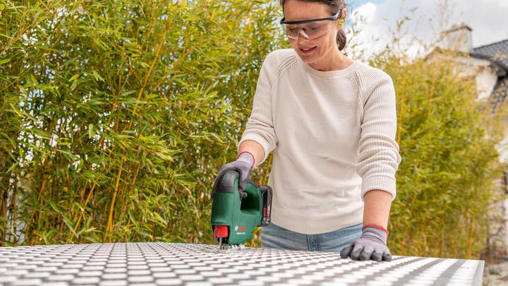 Actual product image Bosch Home & Garden EasySaw 18V-70