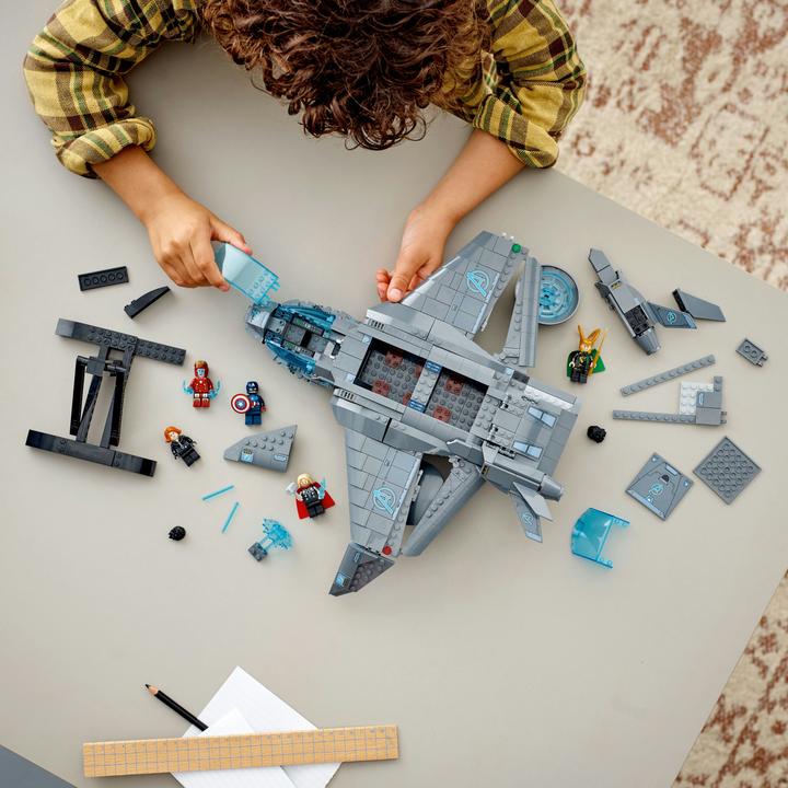 Actual product image LEGO The Avengers' Quinjet (76248, LEGO Marvel)