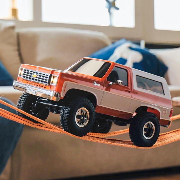 Produktbild FMS Chevrolet K5 Blazer 1:24 orange - RTR 2.4GHz (RTR Ready-to-Run)