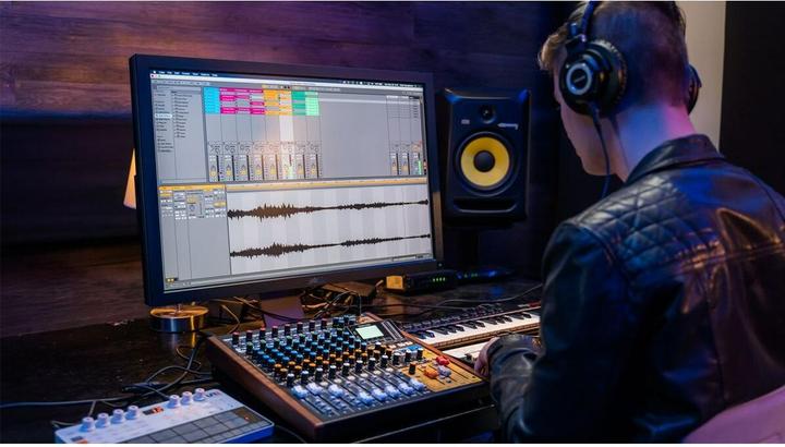 Image du produit Tascam Mélangeur Modèle 12 (Studio et mixeur live)