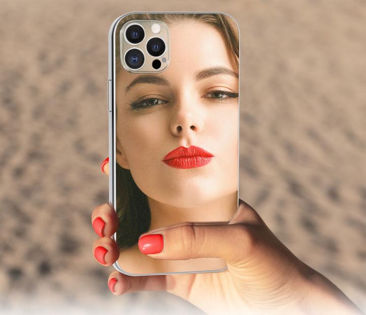 Actual product image Nalia Mirror tempered glass cover (Apple iPhone 13 Pro)