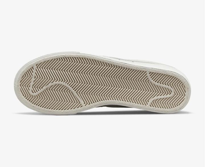Produktbild Nike Blazer Low Platform Schuhe - 109183 (42.5)