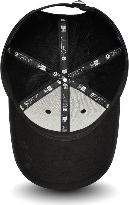 Actual product image New Era 9Forty Satin New York Yankees