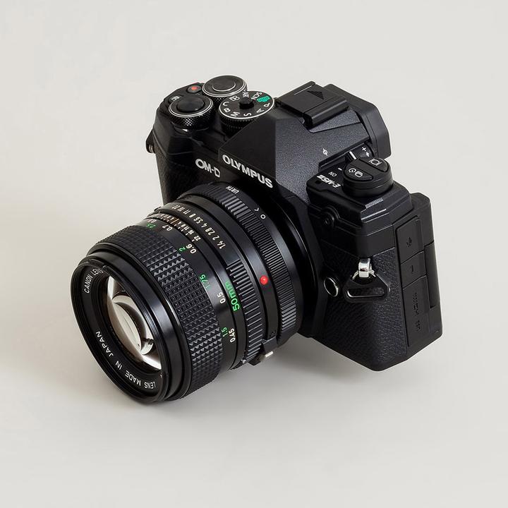 Image du produit Urth Adaptateur de monture d'objectif : Compatible avec l'objectif Canon FD et le boîtier de l'appareil