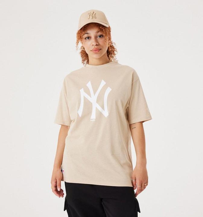 Image du produit New Era Oversized Shirt - New York Yankees beige (XL)