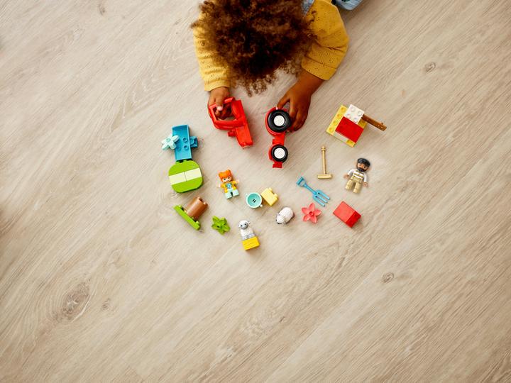 Image du produit LEGO Tracteur et soins aux animaux (10950)