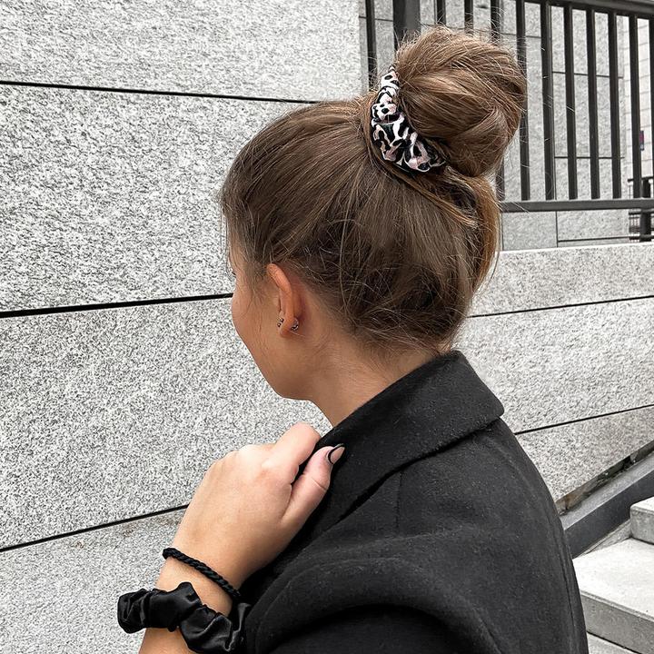 Actual product image Bellody Original scrunchies (Emblazonments)
