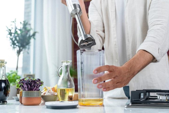Immagine prodotto Zwilling Frullatore manuale Enfinigy con tazza e coperchio sottovuoto argento