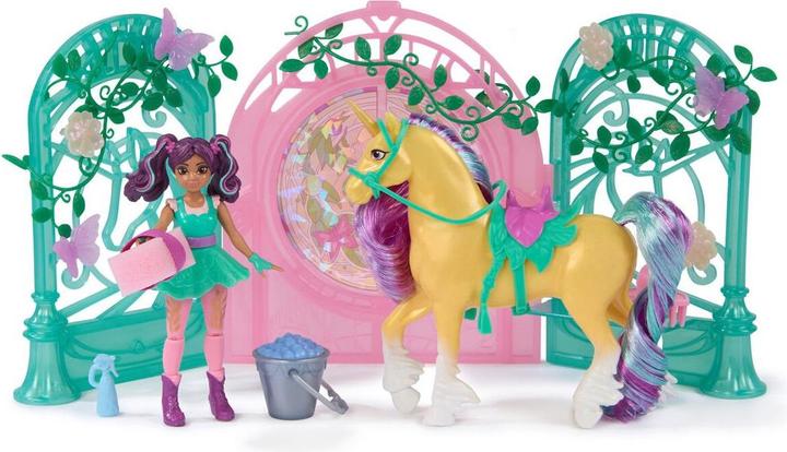Actual product image Unicorn Academy - Small Doll Ava & Leaf Stable Playset