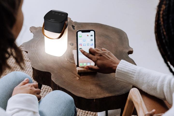 Actual product image Easy Life Bluetooth speaker with LED light. 10.3x9.5x19 cm black (6 h, Rechargeable battery operated)