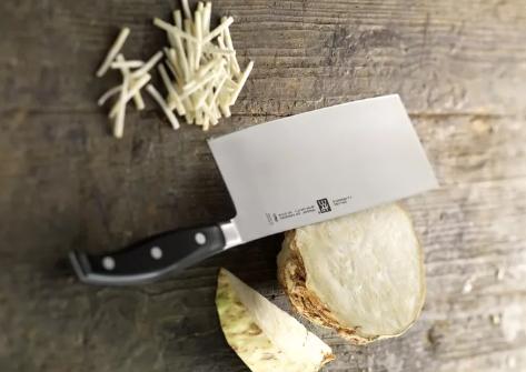 Actual product image Zwilling Pro (18 cm)