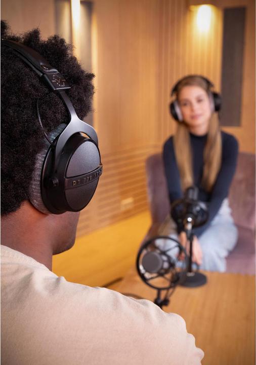 Actual product image Beyerdynamic DT 770 Pro X Limited Edition (No noise cancelling, Cable)