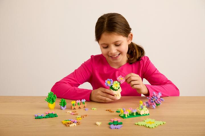 Actual product image Plus-Plus 600 Kreativ Bausteine Blumenladen
