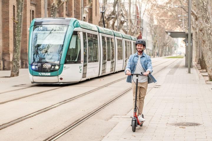 Image du produit Segway-Ninebot eKickscooter D18E (25 km/h, 18 km, 250 W)