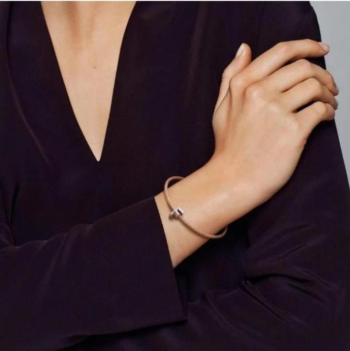 Produktbild Pandora Letter F Charm (Silber)