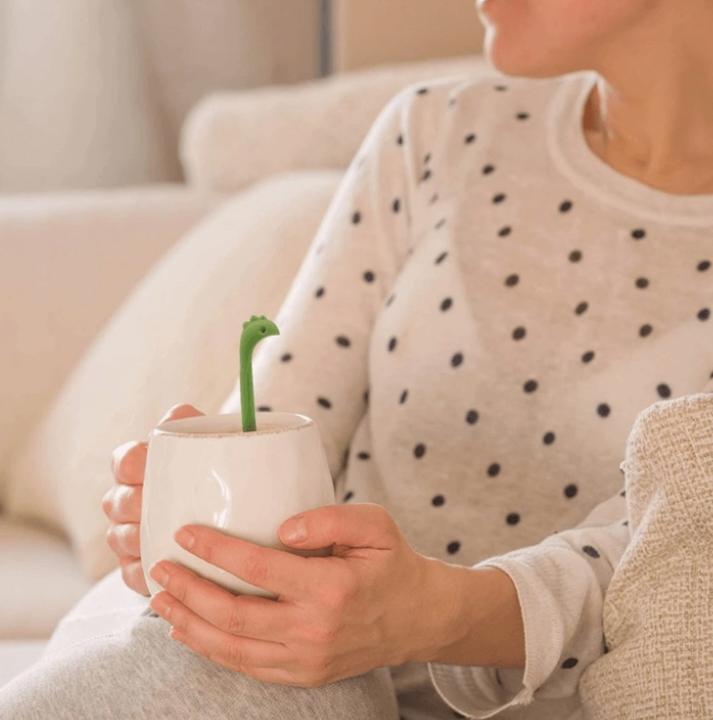 Produktbild Ototo Baby Nessie Teesieb und Teefilter mit Griff grün