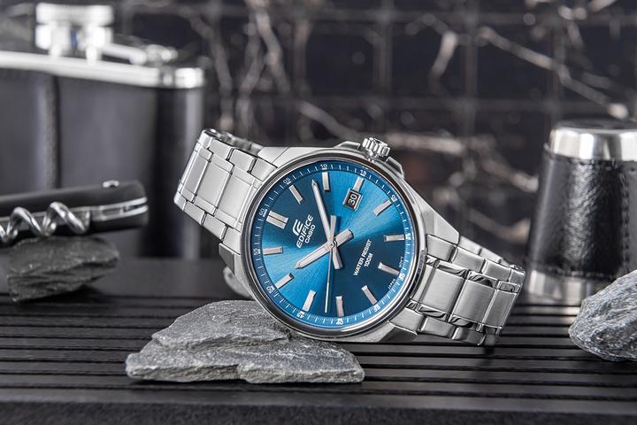 Produktbild Casio EFV-150D-2AVUEF (Chronograph, 43 mm)
