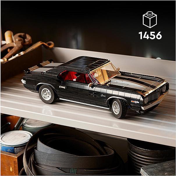 Actual product image LEGO Chevrolet Camaro Z28 (10304, LEGO Rare Sets)