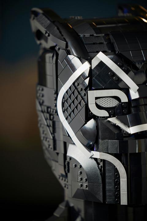 Actual product image LEGO Black Panther (76215, LEGO Marvel, LEGO Rare Sets)