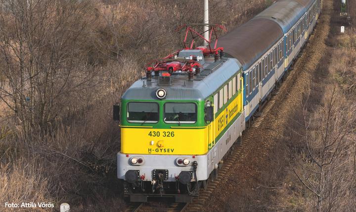 Actual product image Piko Electric locomotive BR V43 Gysev VI DC (Track H0)